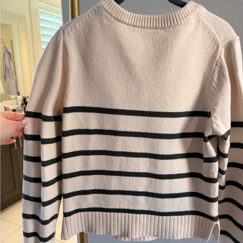 Veronica beard Sweater with Button Details - Picture 4 of 9